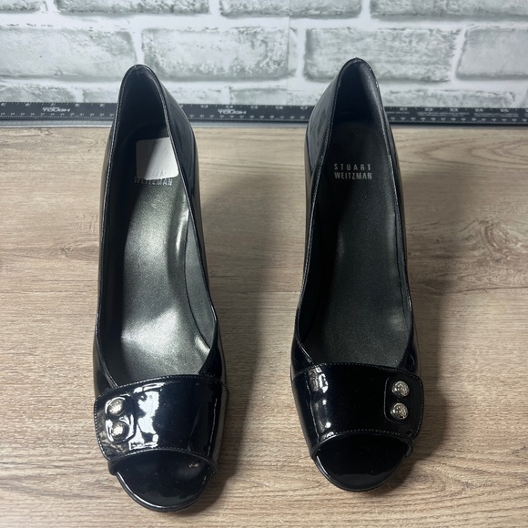 Stuart Weitzman Patent Leather Pump - Picture 1 of 9